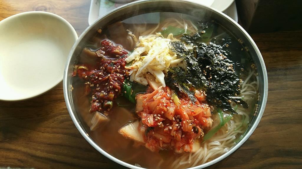 국수사랑 따뜻한 묵국수